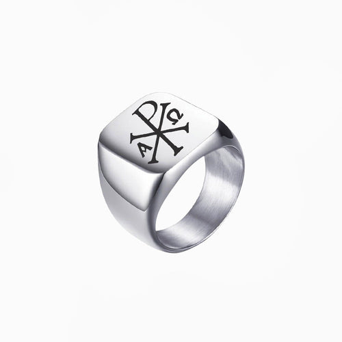 Bague chrisme, portée au doigt