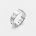 Bague croix de Jésus, dorée, sur fond blanc