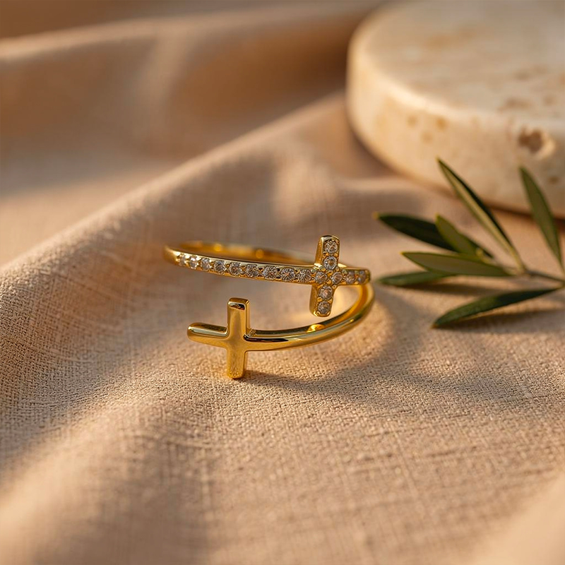Bague croix double, vue de détail