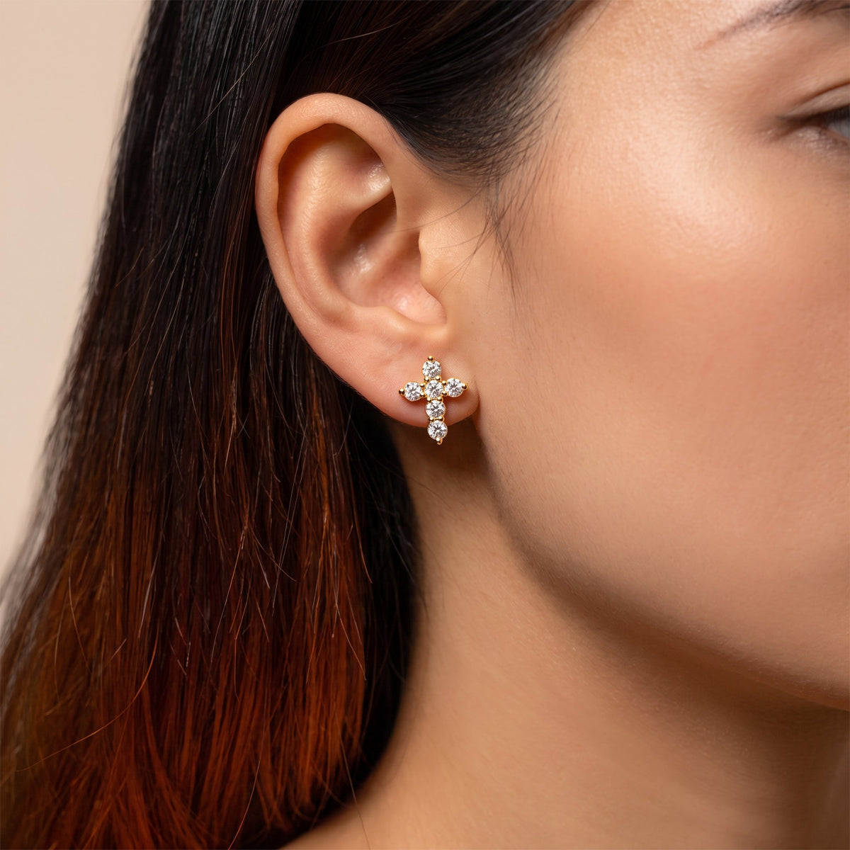 Boucles d'oreilles croix de Jésus femme dorées