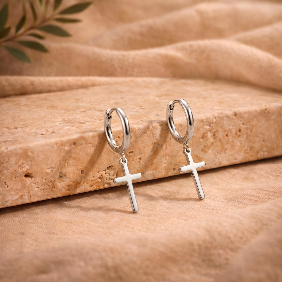 Boucles d'oreilles croix femme acier inoxydable argentées