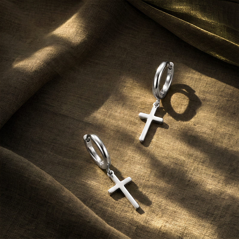 Boucles d'oreilles croix argentée