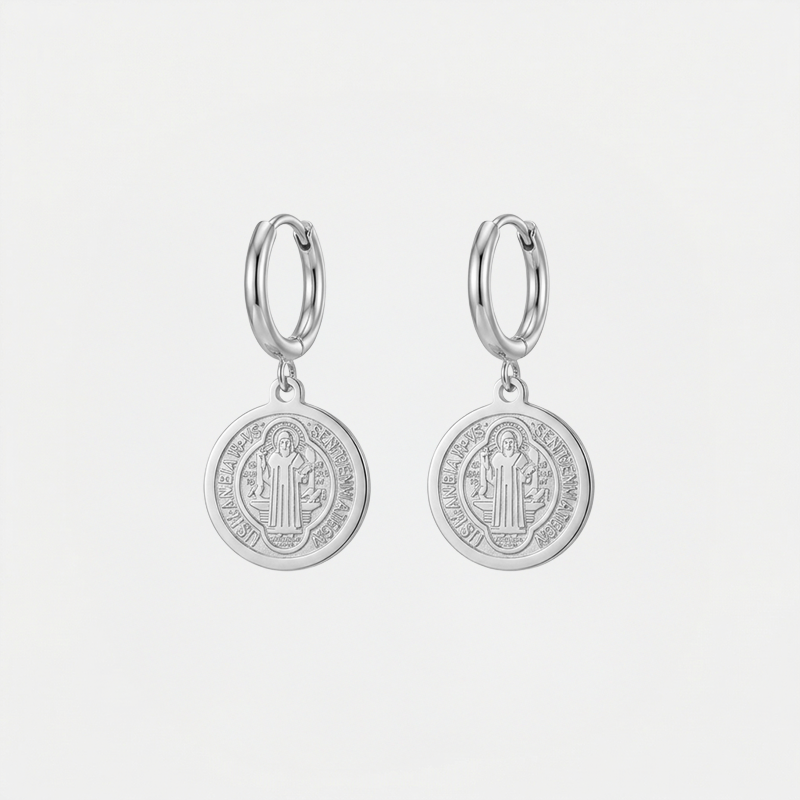 Boucles médaille saint Benoît argentée