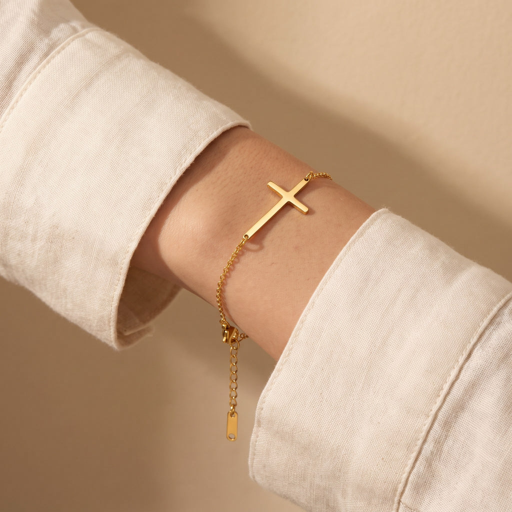 Bracelet croix minimaliste femme