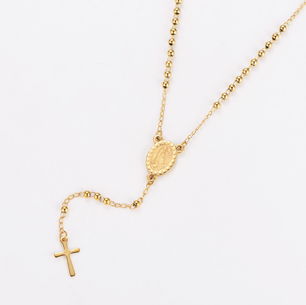 Collier chapelet médaille miraculeuse, doré, sur fond blanc