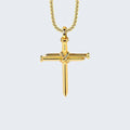 Collier croix clou