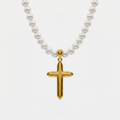 Collier croix perles, blanc et doré ou argenté, sur fond blanc