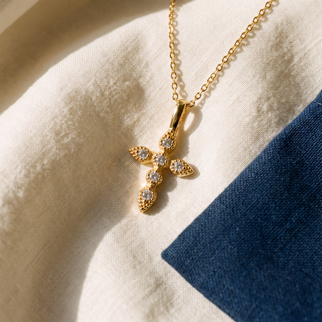 Collier croix strass, vue de détail