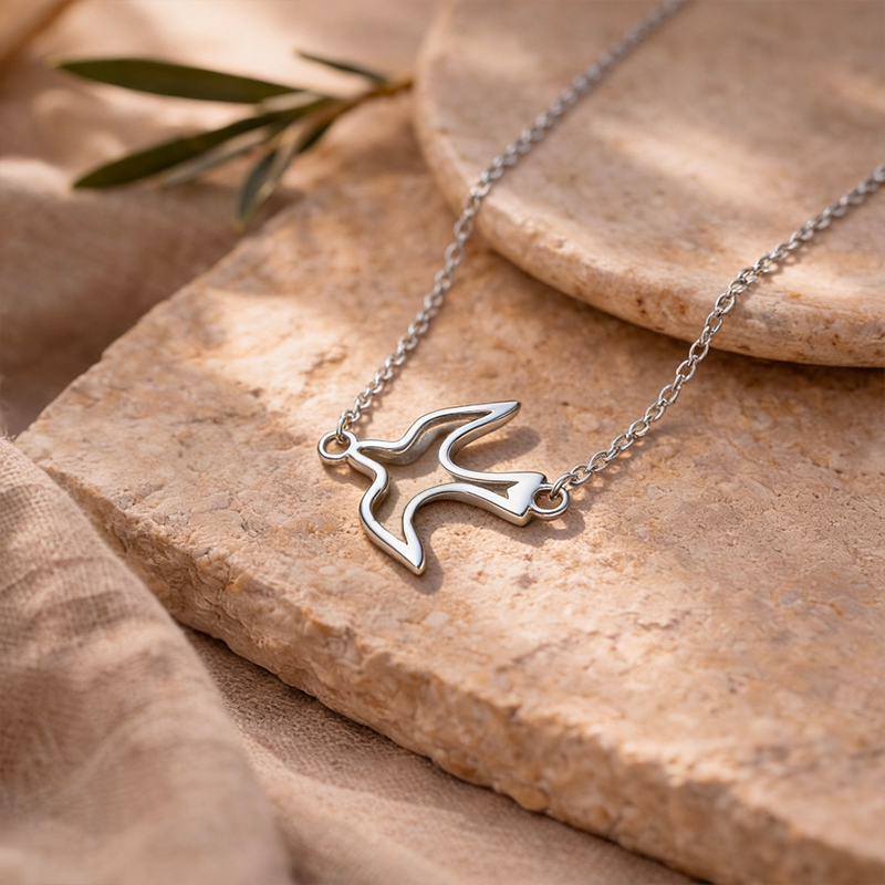 Collier colombe Saint-Esprit argentée