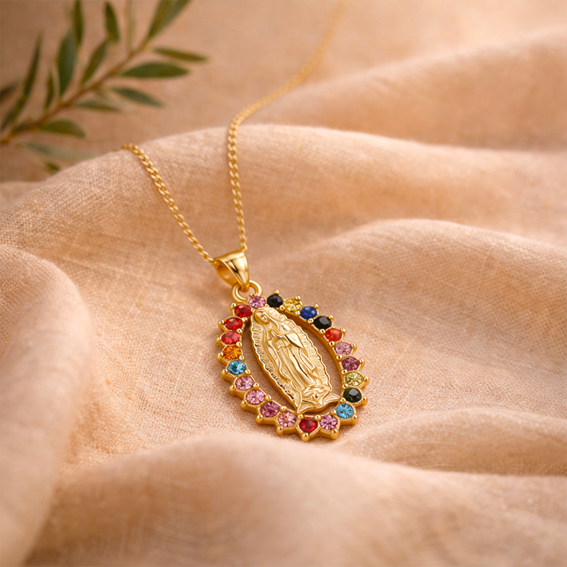 Collier Notre Dame de Guadalupe, vue de détail