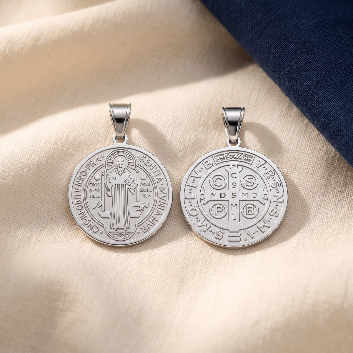 Médaille Saint Benoît acier inoxydable