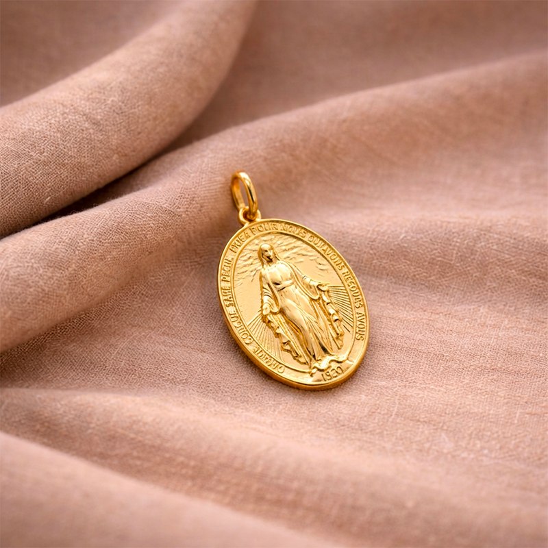 Médaille Vierge Marie, vue de détail
