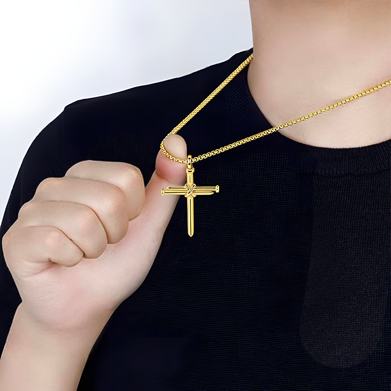 Collier_croix_clou_doree_homme