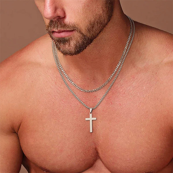 Collier croix double, vue de détail