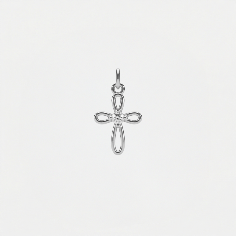 Pendentif croix ajourée argentée