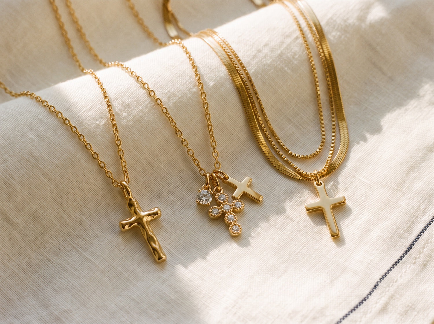 Choisir son collier croix de femme
